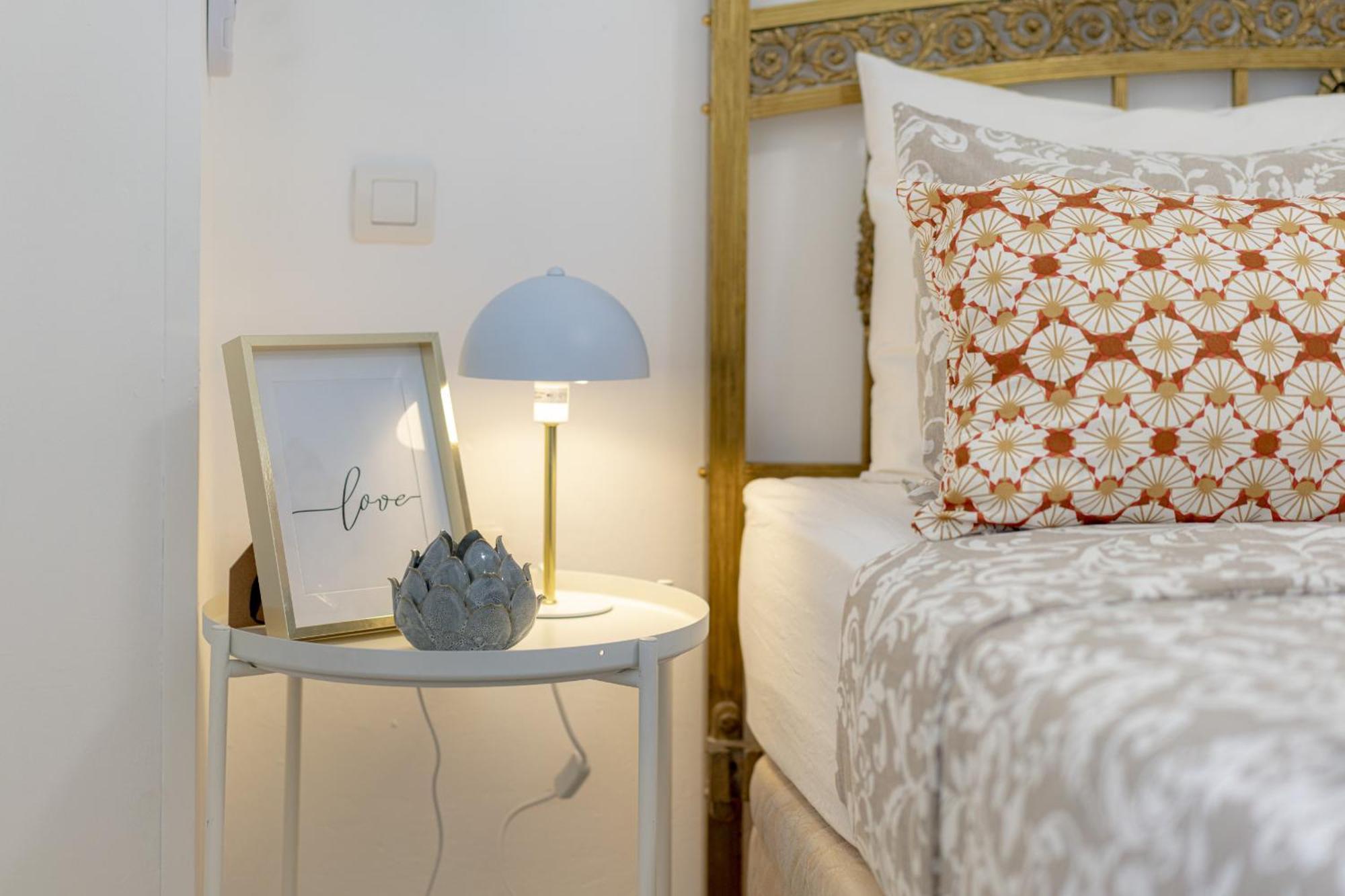 Mariana & Ganivet - Hostatel Daire Granada Oda fotoğraf